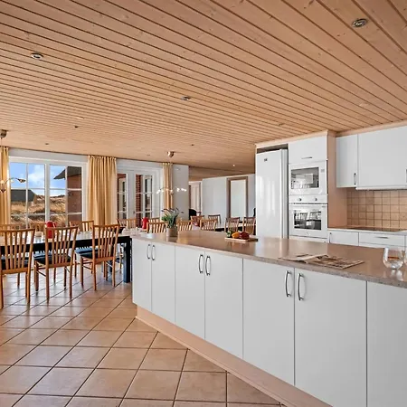 Gytha - 75m From The Sea By Interhome