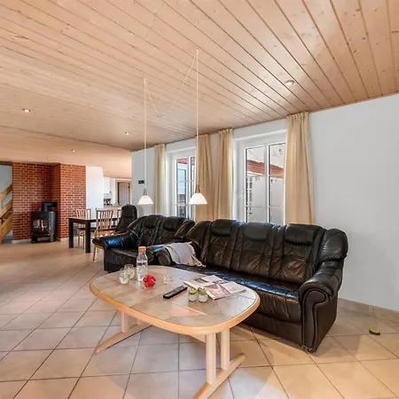 Gytha - 75m From The Sea By Interhome *